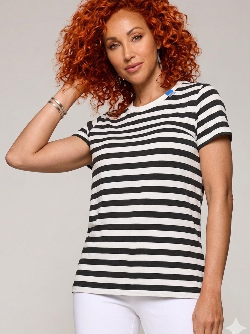Old Navy Women’s Black and White Striped Short Sleeve Crewneck Tee